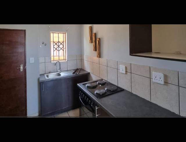 2 BEDROOM DUPLEX FOR SALE IN DAWN PARK EXT